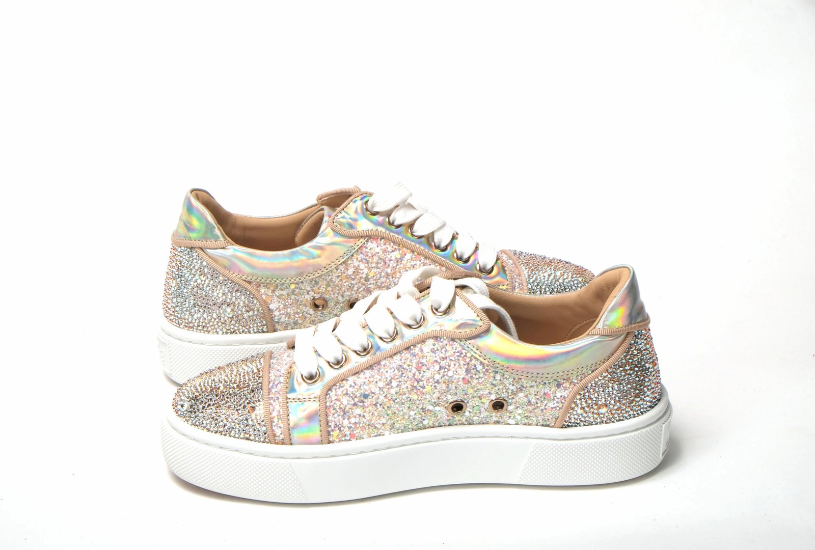Atlete Christian Louboutin, femra, rozë e artë