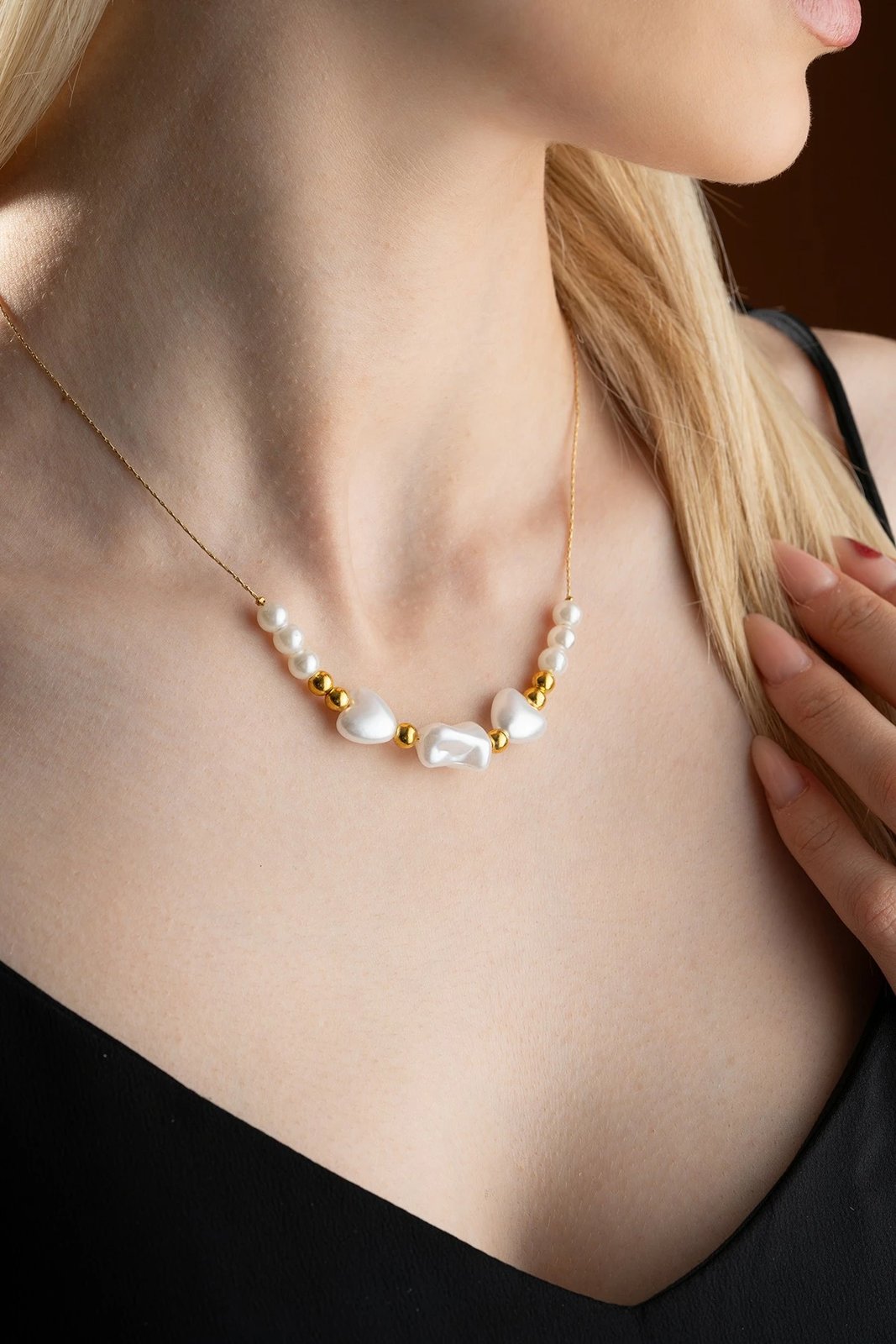 Varëse qafe Jumeon, B237701, ngjyrë ari dhe e bardhë