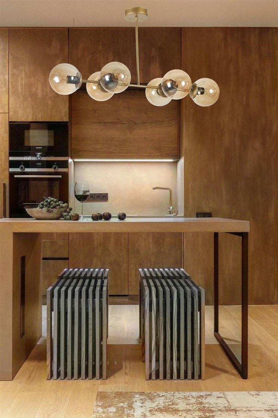 Llambë tavani Opviq, Yeni Favori 6 llamba, ngjyrë balte dhe ari, xham