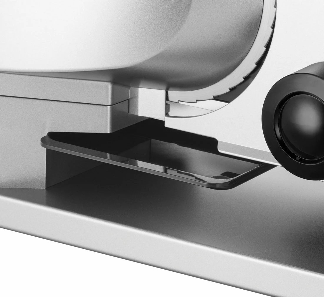 Makineri prerëse ushqimi UNOLD 78826, teh çeliku 17cm, 100W, zi/argjendtë