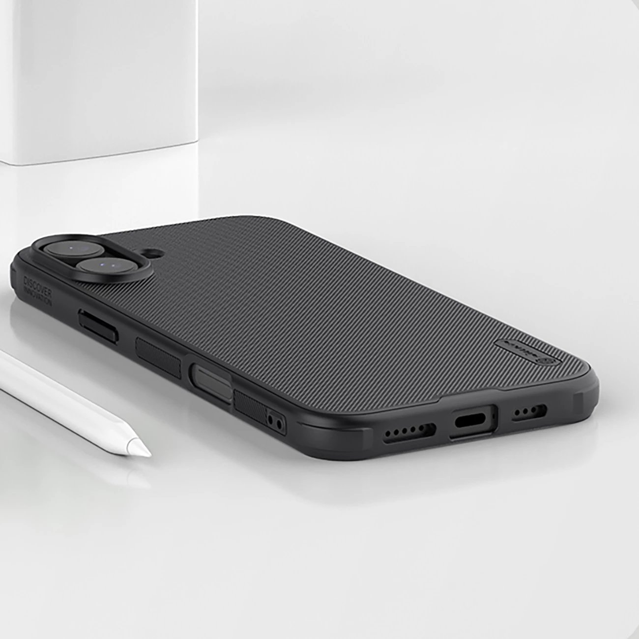 Mbështjellës Nillkin Super Frosted Shield Pro për iPhone 16, i zi