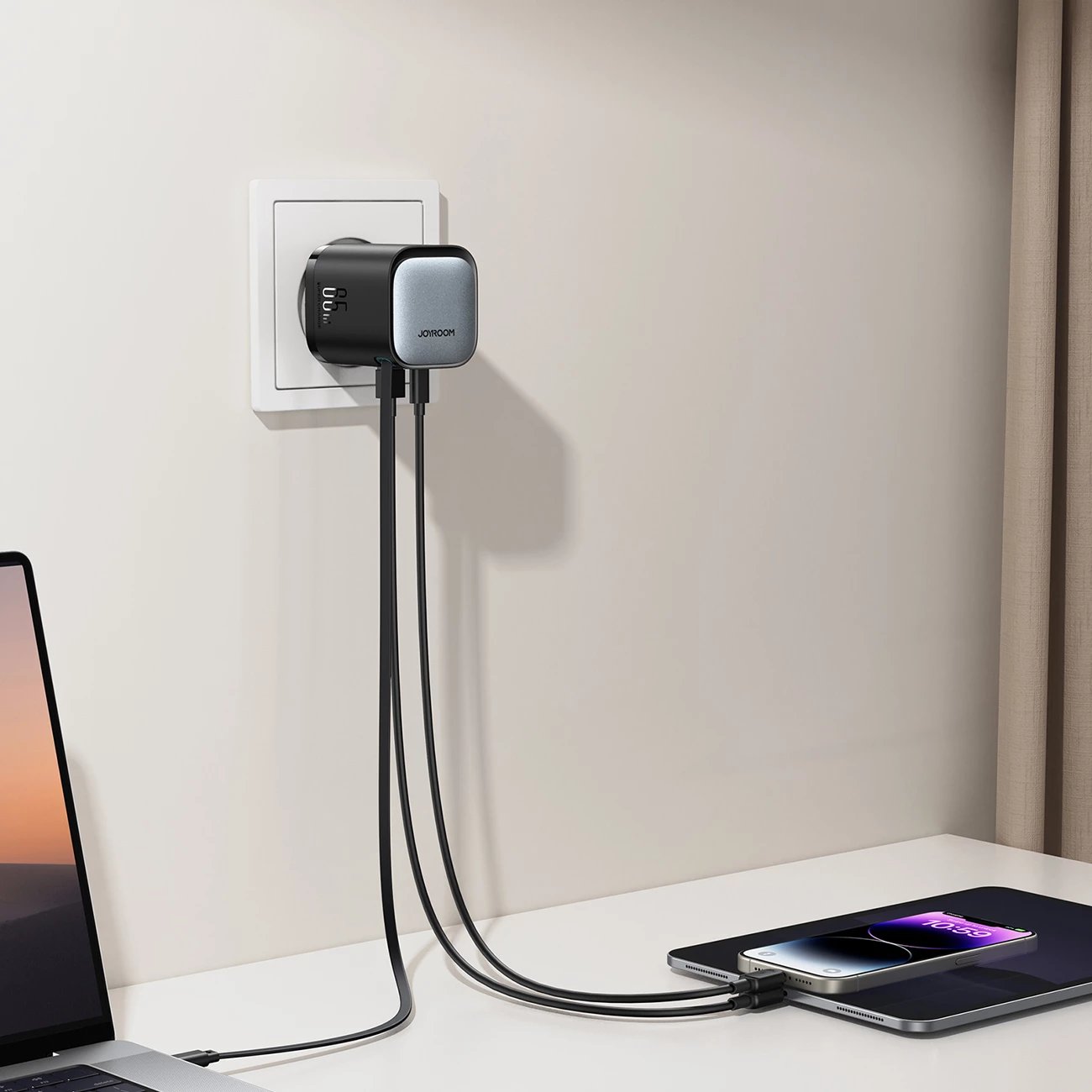 Karikues muri Joyroom JR-TCL02 GaN, 65W, 3 porta (USB-A, USB-C, kabllo USB-C), i zi