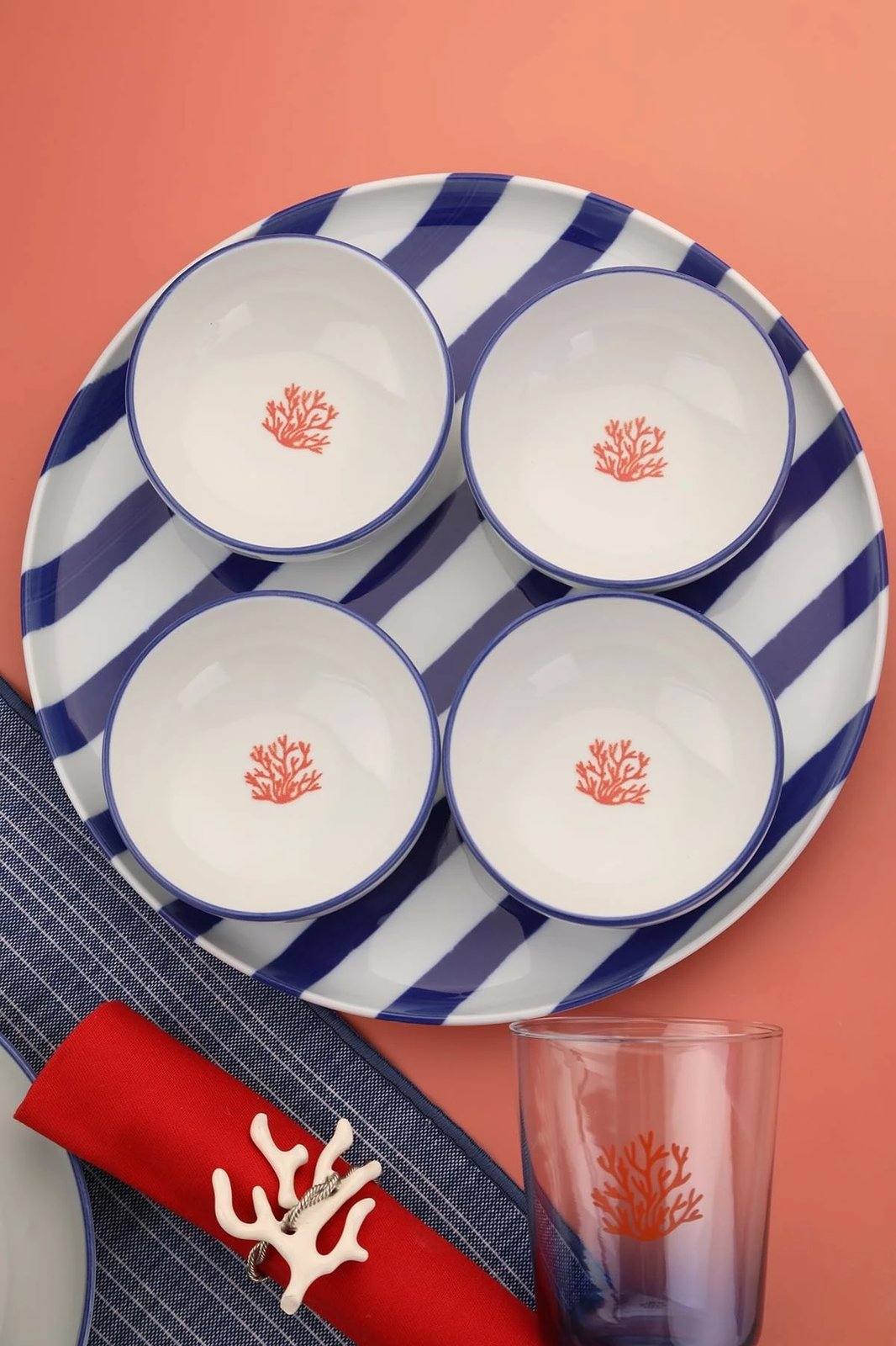 Set tasash porcelani, shumëngjyrëshe, Hermia Concept, NNMUL08KSS4880784 (4 copë)