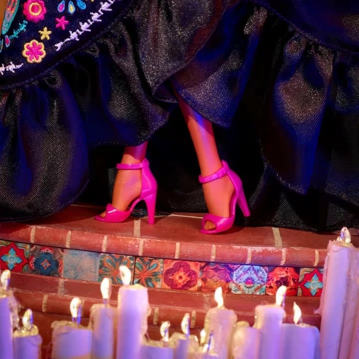 Kukull Barbie Signature Day of the Dead 2024, Mattel HRM72, me fustan të zi dhe aksesorë, për vajza