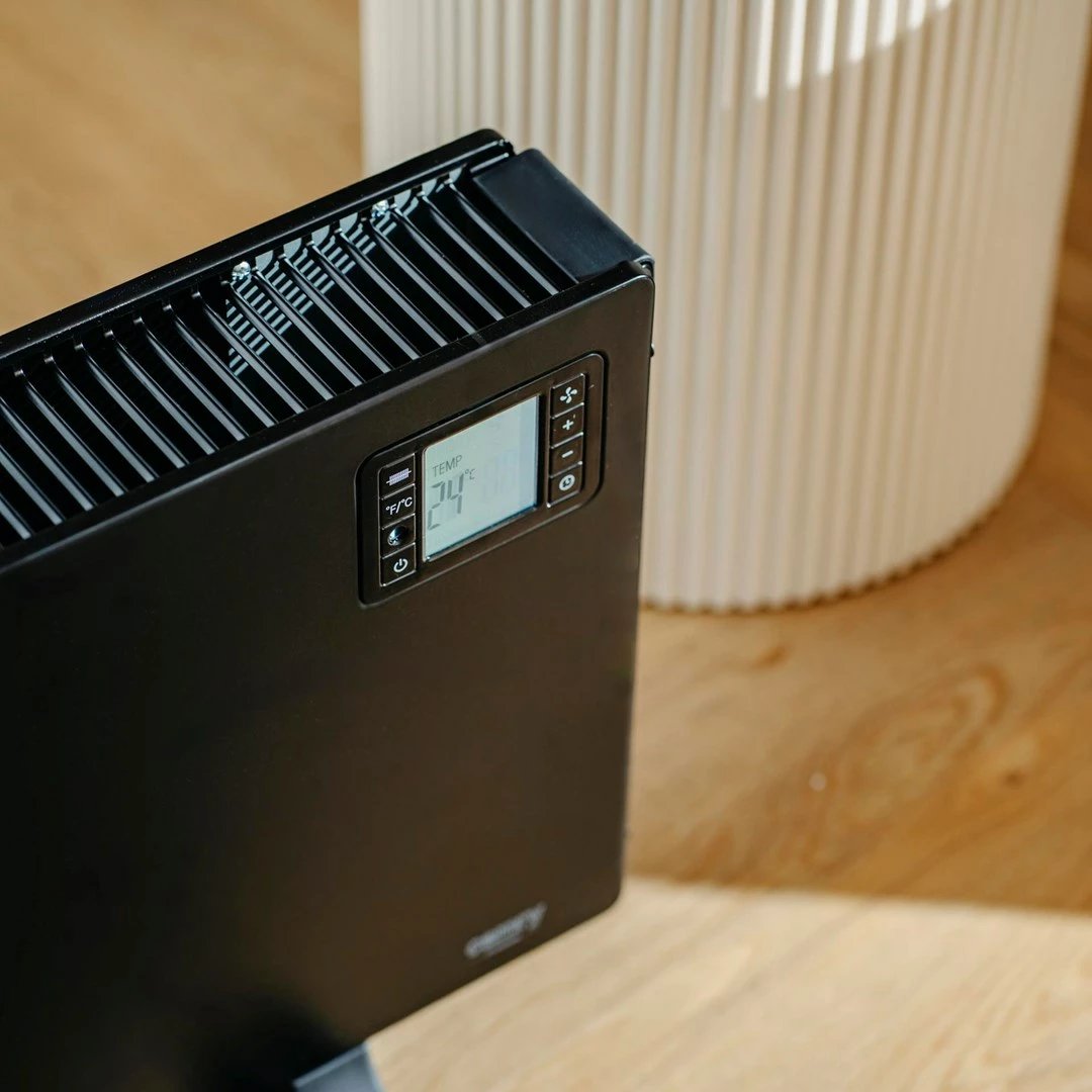 Ngrohës konvektor Adler CR 7739B me ventilator, 2000 W, i zi