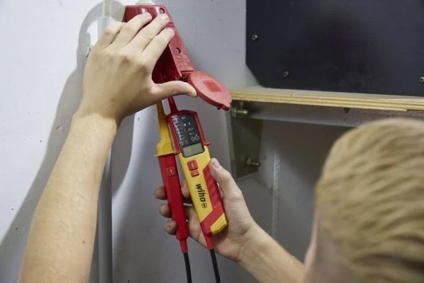 Drejtpërdrejtues tensioni Wiha 45217, LCD, i kuq dhe i verdhë