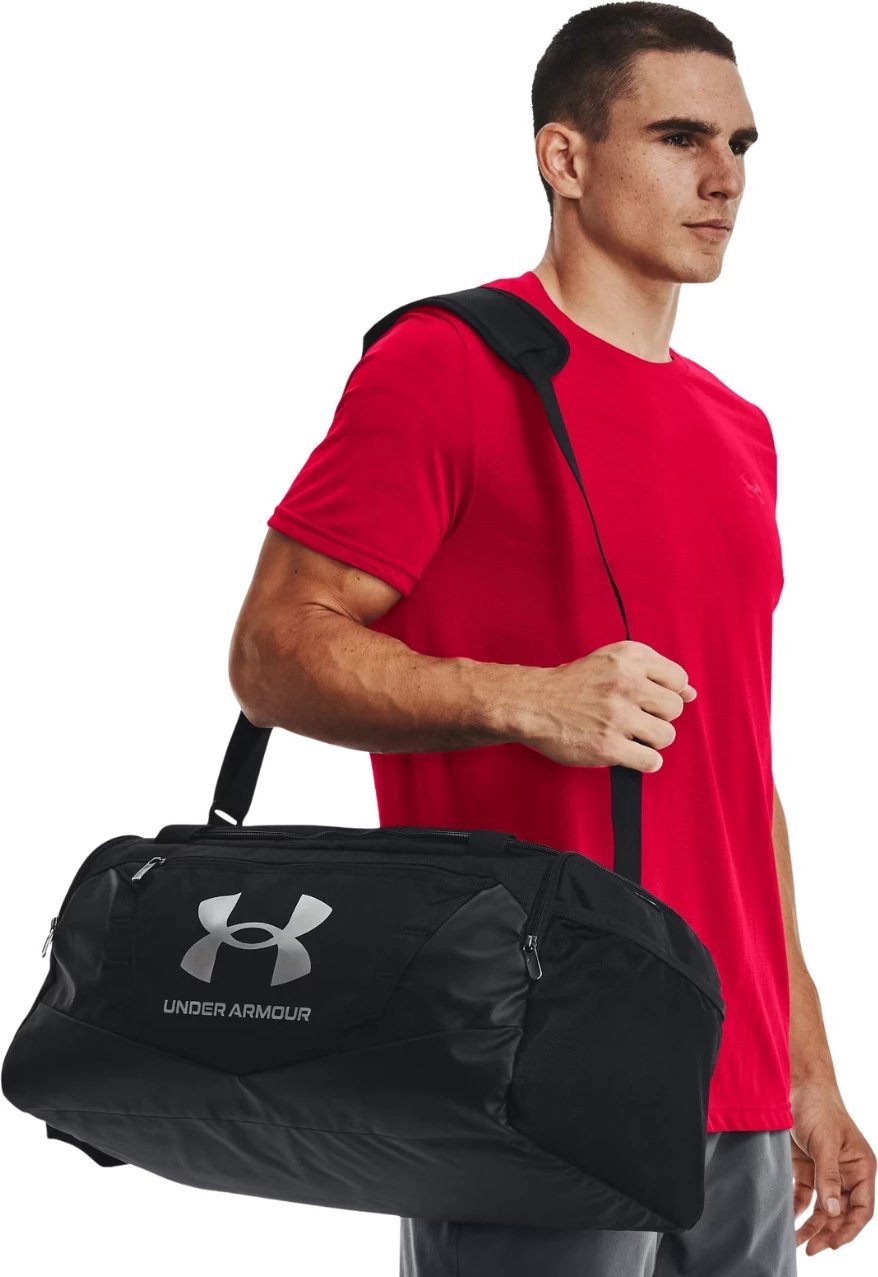 Torbe sportive Under Armour unisex, të zeza