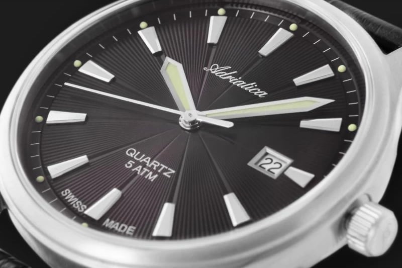 Orë dore për meshkuj Adriatica, e zezë