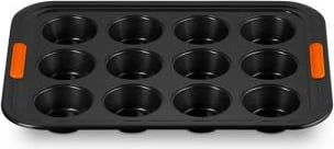 Tepsi muffins Le Creuset 46058000010000, çelik karboni, jo-ngjitëse, 12 vende, 40x30x4 cm, e zezë/portokalli