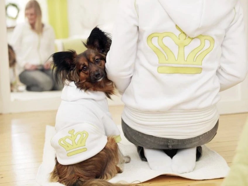 Makinë qepëse Husqvarna Viking E20, e bardhë