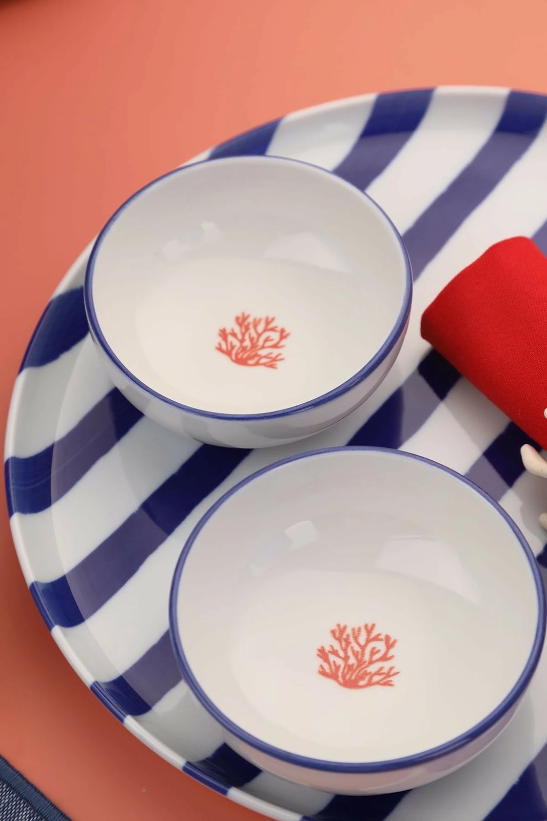 Set tasash porcelani, shumëngjyrëshe, Hermia Concept, NNMUL08KSS4880784 (4 copë)