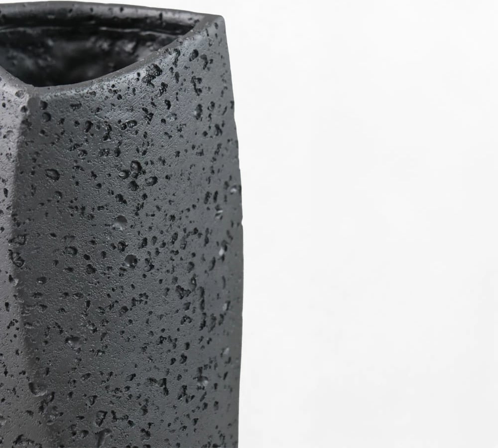 Vazo dekorative VOID II, rrëshirë, e zezë, 16.5x14.5x39cm