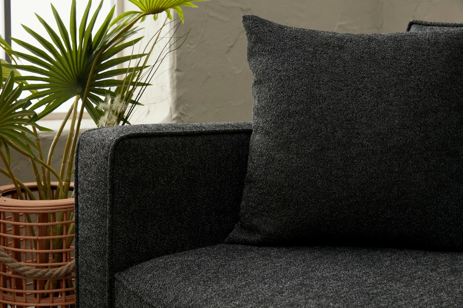 Divan treshe Atelier del Sofa, Berlin, antracit, këmbë ari