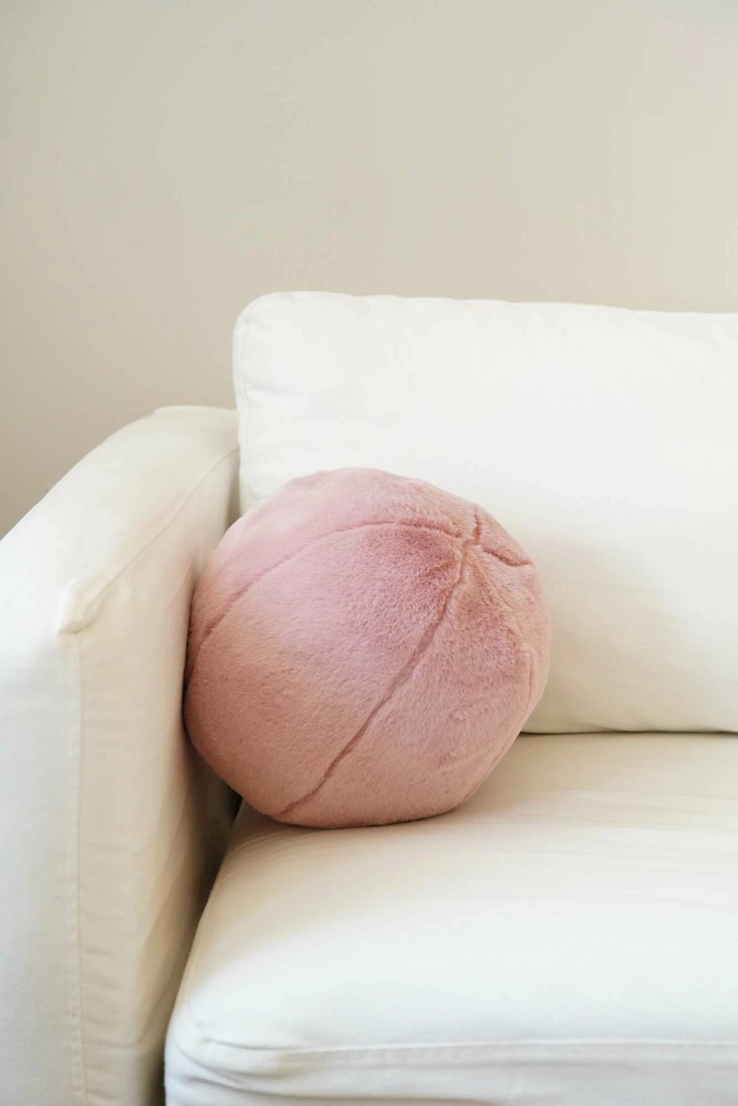 Jastëk dekorativ, pelush, ngjyrë rozë e zbehtë, Evila Originals