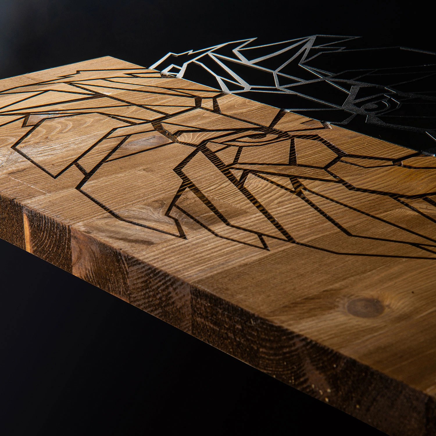 Aksesor dekorativ prej druri për mur, Wallity, Kıng1, ngjyrë e zezë dhe arre, 47.5x58cm