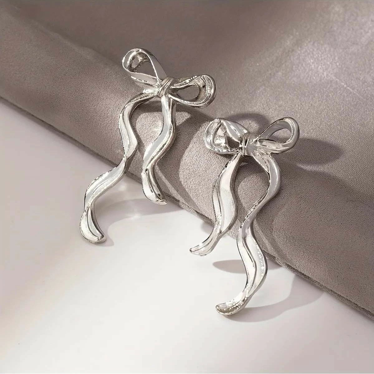 Vathë Jumeon, ngjyrë argjendi, Gms-Dlgfynkkp