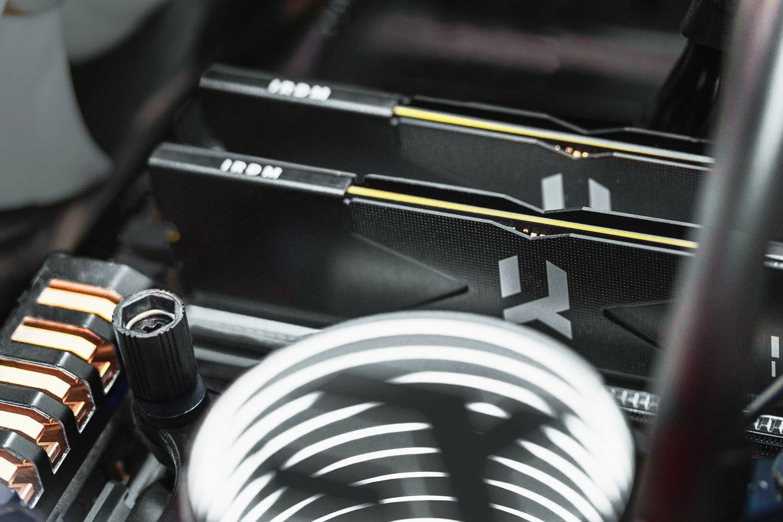 RAM Memorje DDR5 GOODRAM IRDM IR-7200D564L34S/32GDC 32GB (2x16GB) 7200MHz CL34 me radiator, e zezë