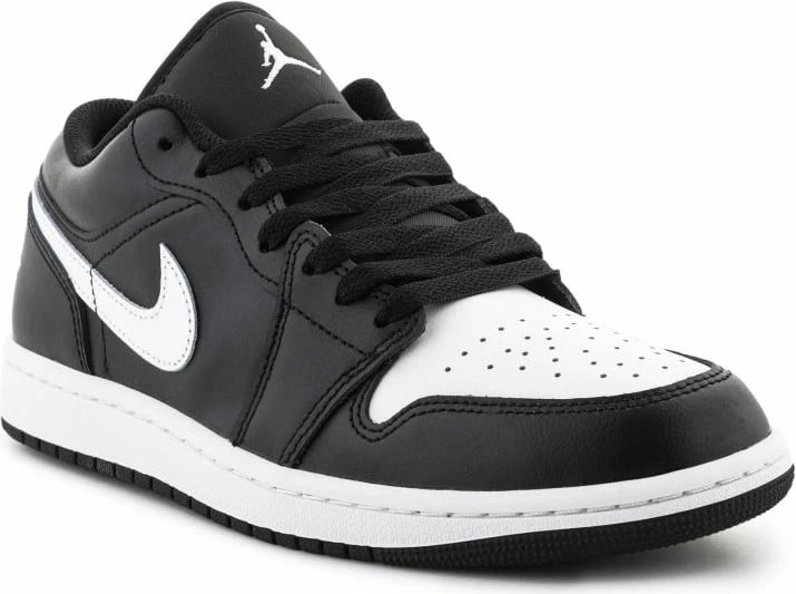 Atlete për meshkuj Nike Jordan, të bardha e të zeza
