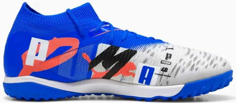 Atlete futbolli Puma për meshkuj, të bardha