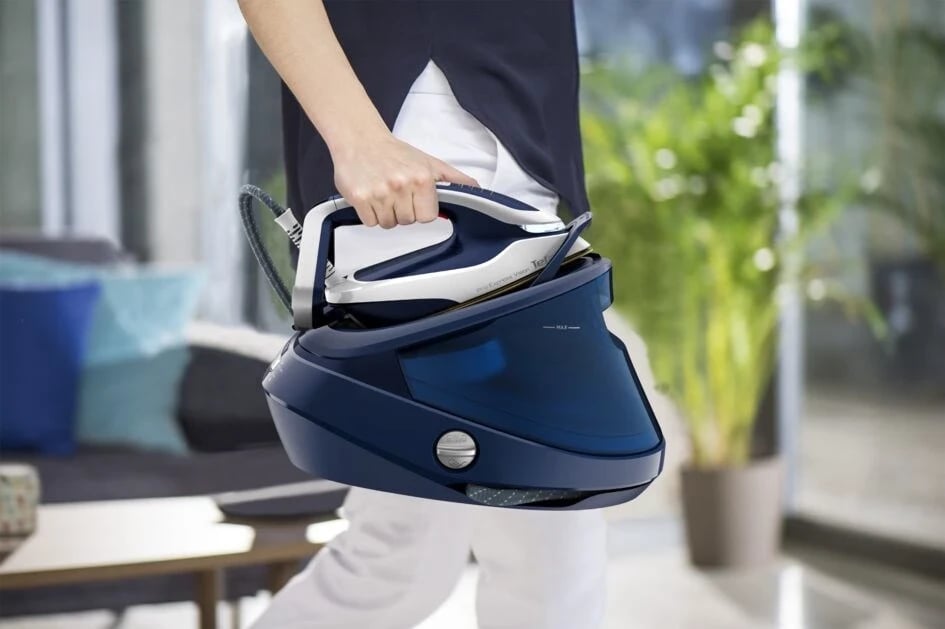 Hekur për hekurosje me mbajtëse Tefal Pro Express Vision GV9812E0, 3000W, 1.1L,
