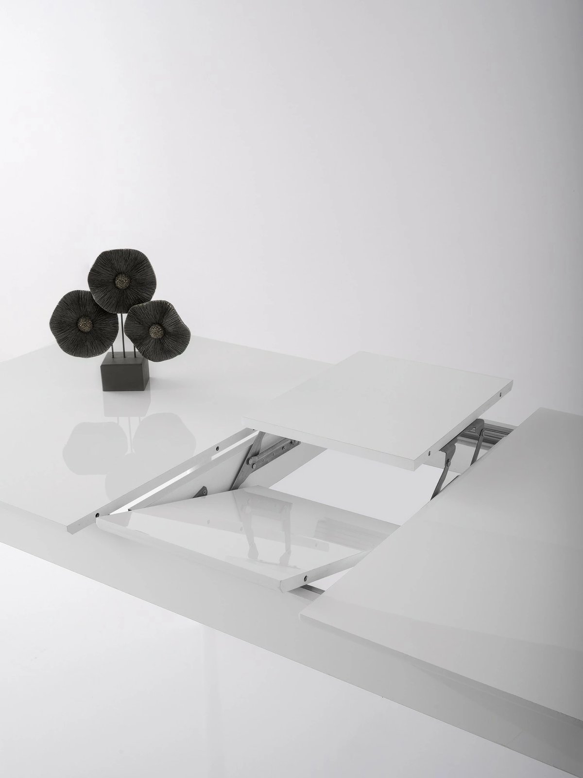 Tavolinë ngrënieje e zgjatshme Skye Decor, ngjyrë lotus, 1124