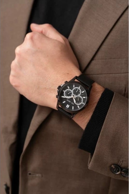 Orë dore për meshkuj Paul Lorens, e zezë