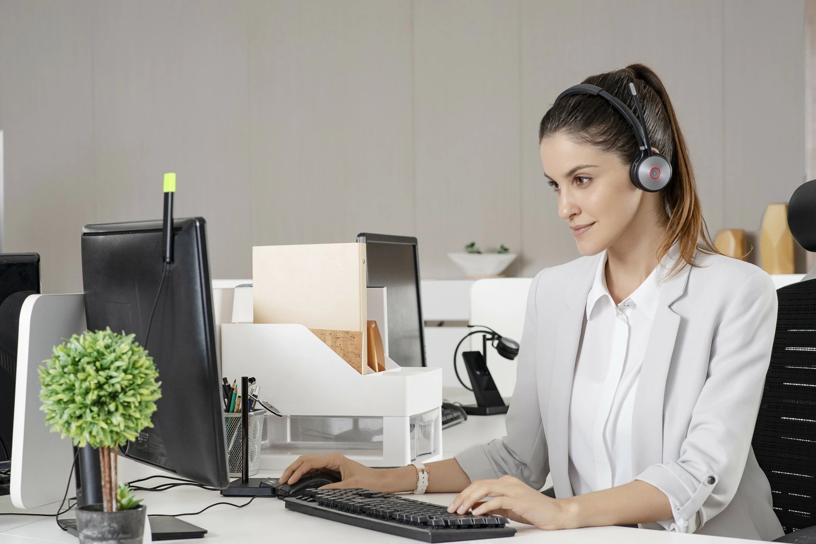 Kufje pa tela Yealink WH66 DECT, Mono, Zyrë/Qendër thirrjesh, E zezë Kufje pa tela Yealink WH66 DECT, Mono, Zyrë/Qendër thirrjesh, E zezë