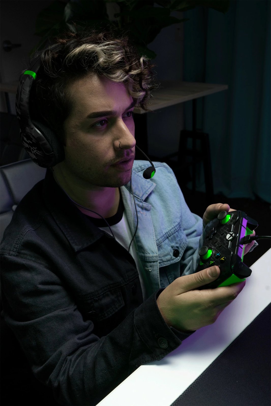 Gamepad PDP Neon Carbon, Xbox, Windows 10/11, Wired, USB, Karbon, Gjelbër Gamepad PDP Neon Carbon, Xbox, Windows 10/11, Wired, USB, Karbon, Gjelbër