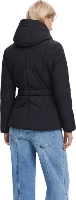 Jakne femra Desigual e zezë