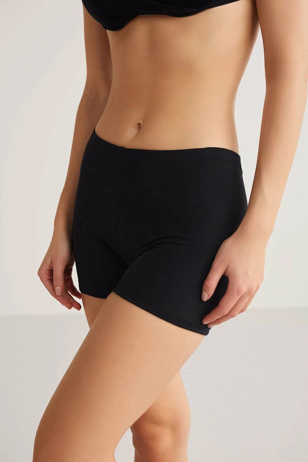 Short i zi Jumeon, madhësia 38