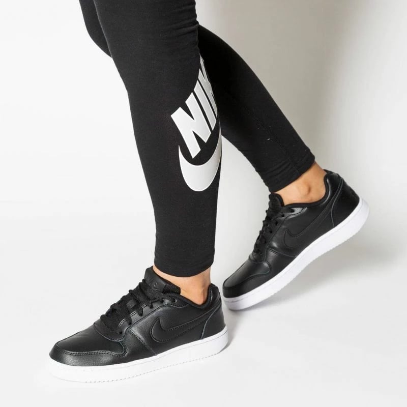 Këpucë Nike femra, të zeza