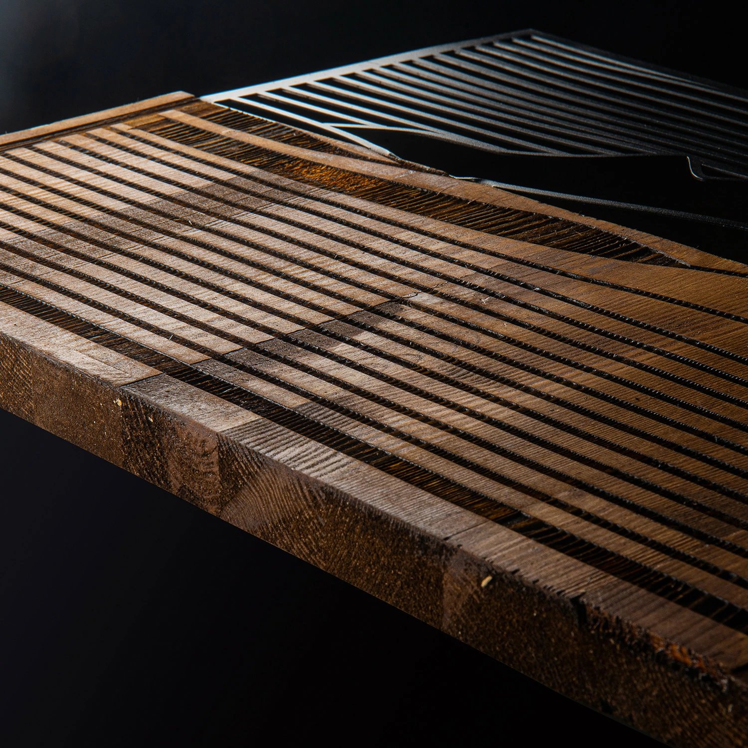 Aksesor dekorativ prej druri për mur, Wallity Esaret, ngjyrë e zezë dhe arre, 48x58cm