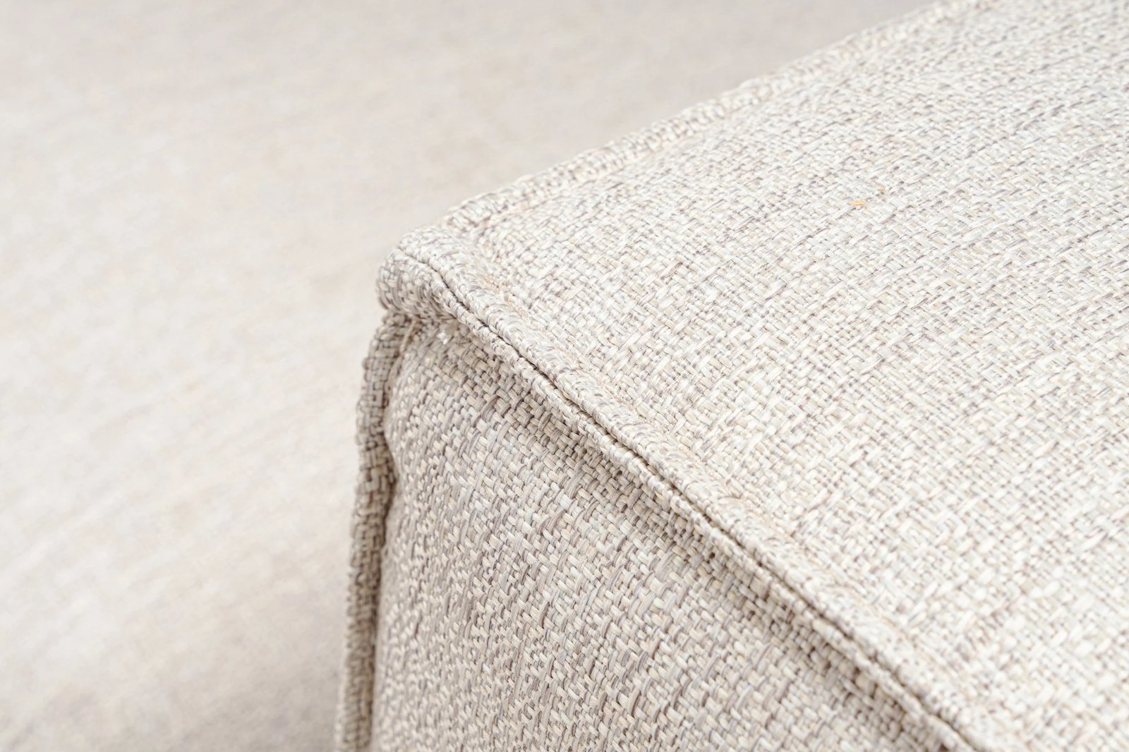 Këndare Lora, ngjyrë kafe e çelët, me pouffe, 4 pjesë