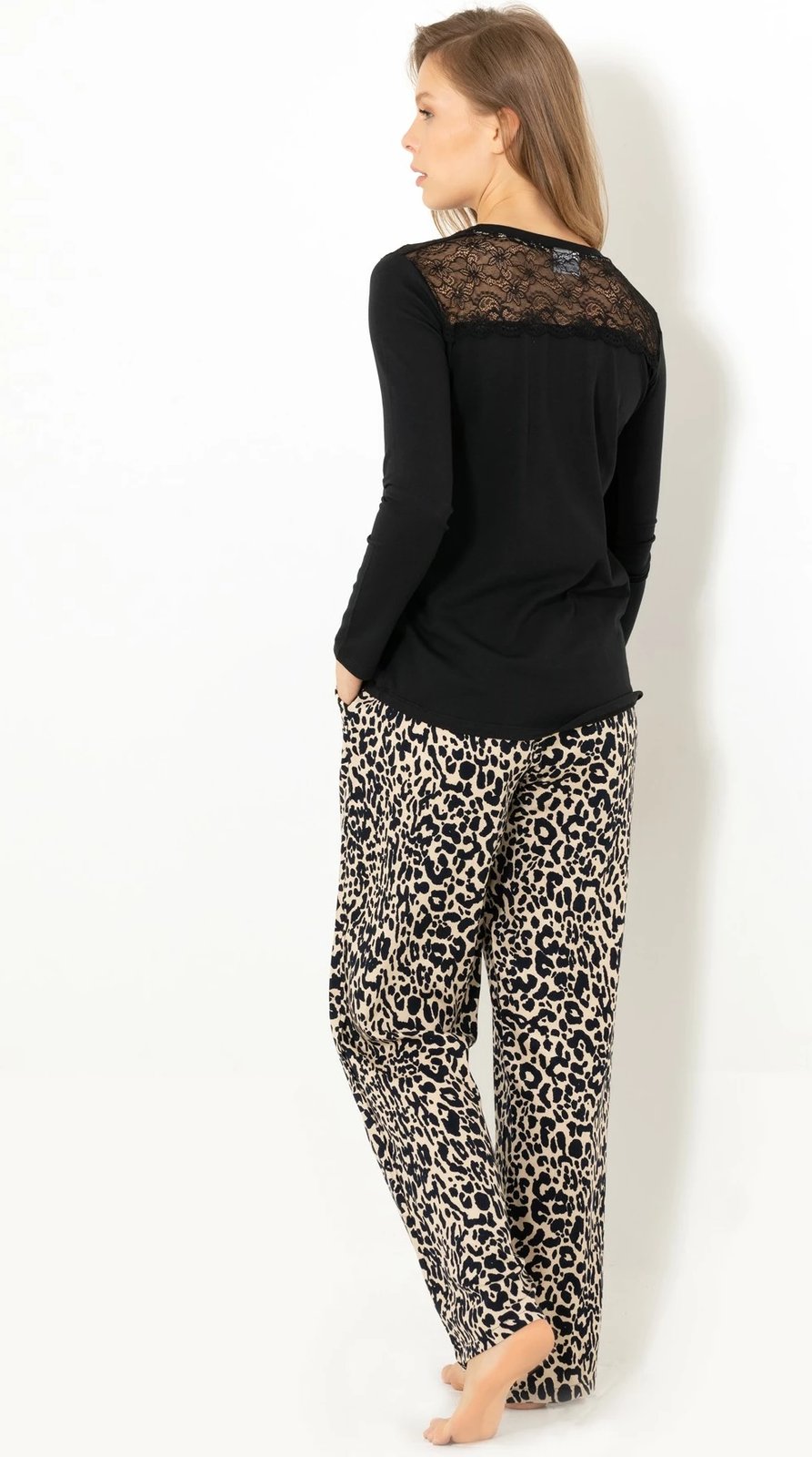 Set pizhamash për gra, Jumeon, 002-000255, e zezë