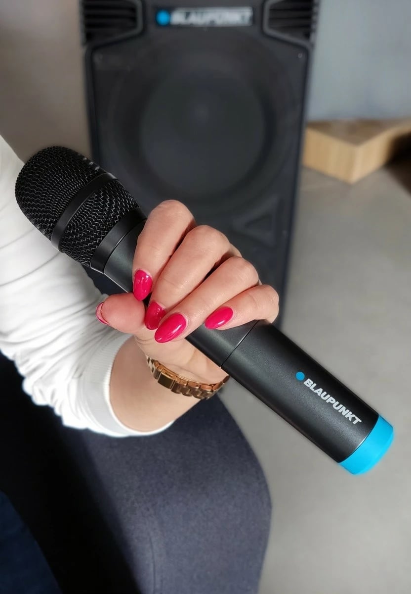 Mikrofon pa tela Blaupunkt WM40U, UHF, me marrës, zi/blu