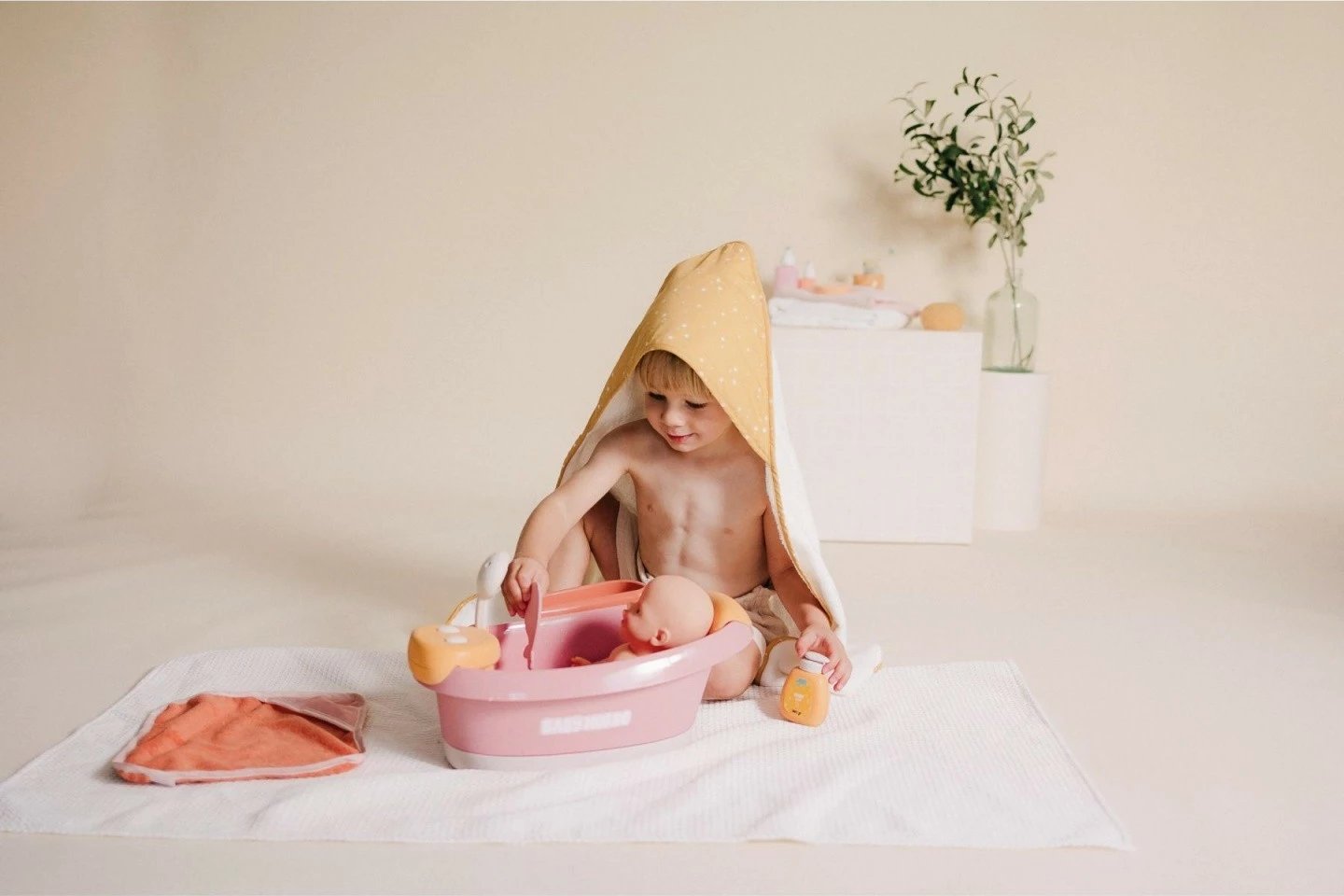 Vaskë lodër për kukulla Smoby Baby Nurse 7600220386, plastike, rozë/kafe/bardhë, me aksesorë