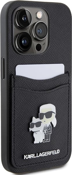Mbështjellës Karl Lagerfeld Saffiano Cardslot Karl&Choupette Metal Pin për iPhone 15 Pro, i zi