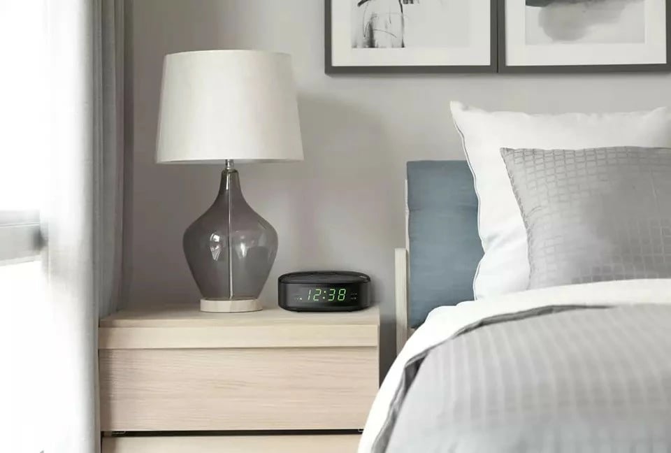Orë alarmi me radio, Philips TAR3205/12, FM digjital, 10 stacione, buton snooze 9 min, ekran i madh LED, e zezë
