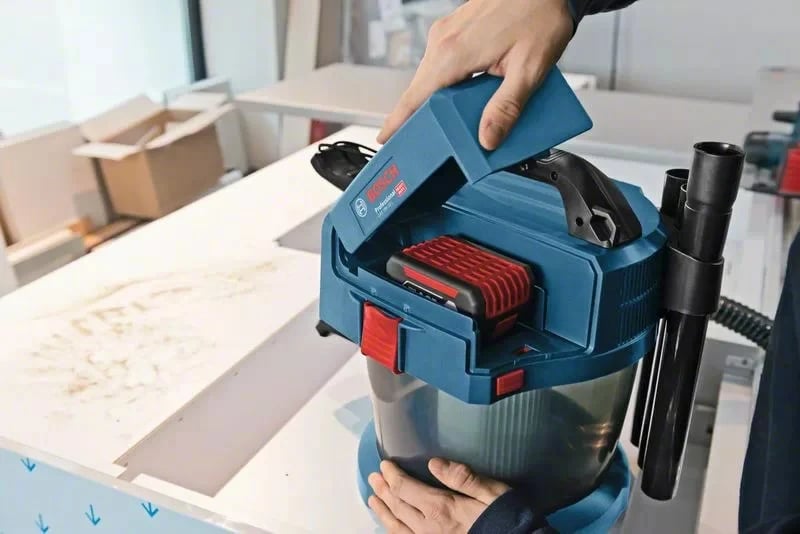 Fshesë industriale BOSCH GAS 18V-10 L Professional, me bateri, 800g, zi/blu