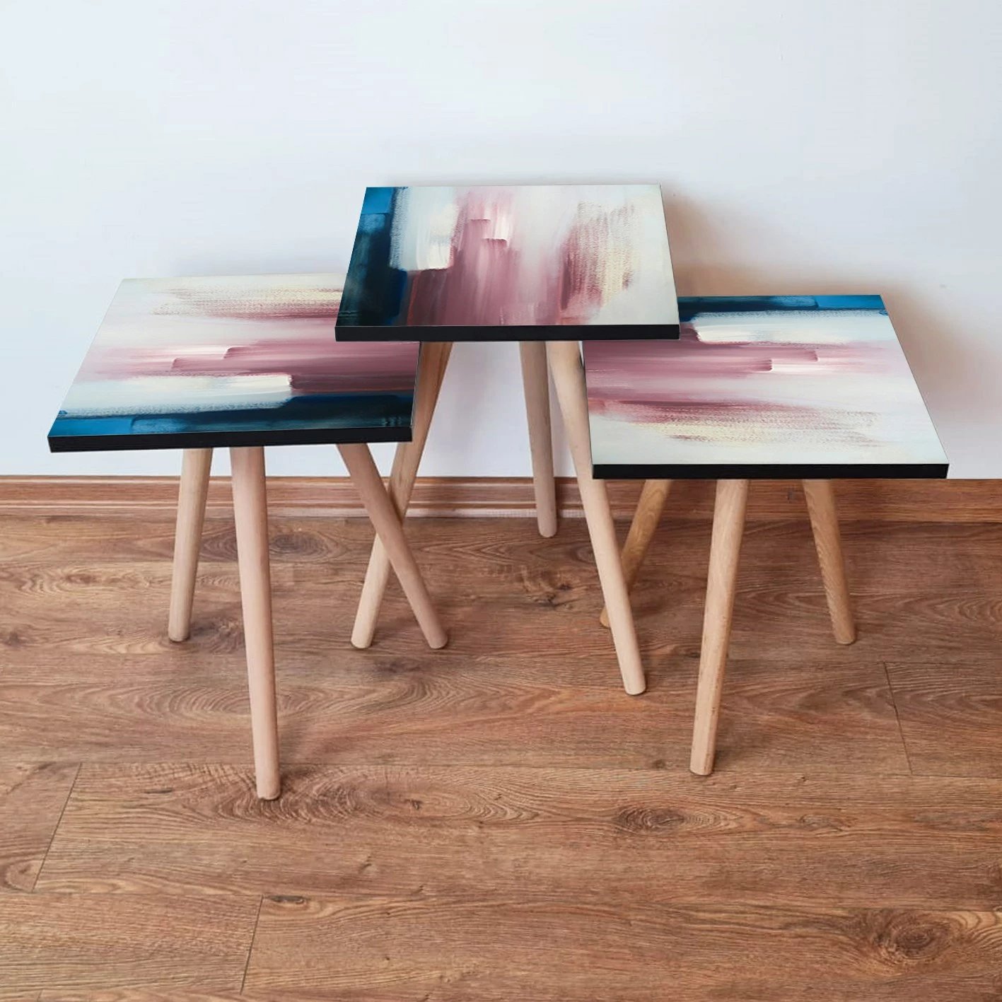 Set tavolinash ndihmëse, tre pjesë, ngjyrë kaltër e errët, rozë dhe e bardhë, Skye Decor, 3Shp95