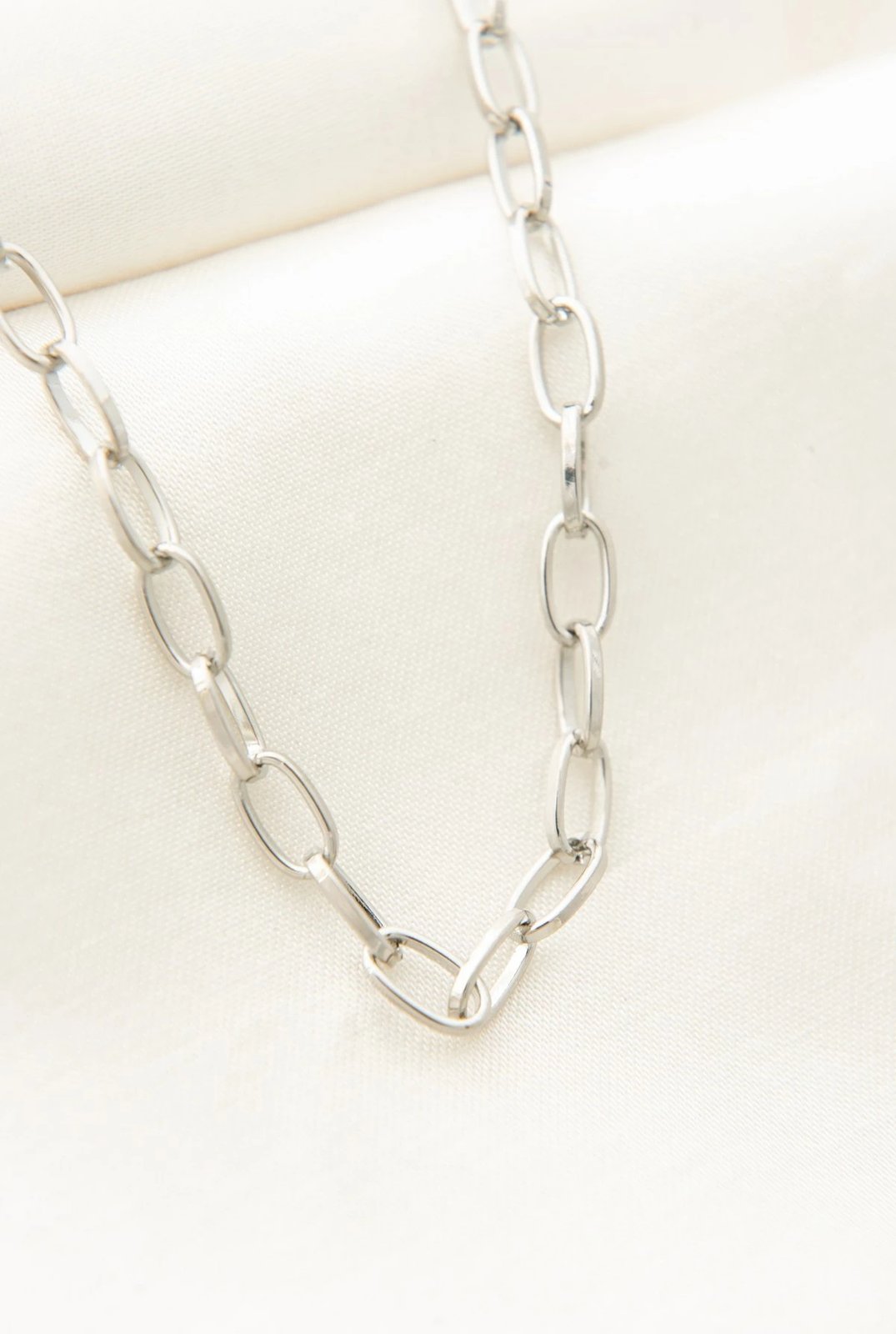 Qafore metalike Elika, ngjyrë argjendi, CK9328