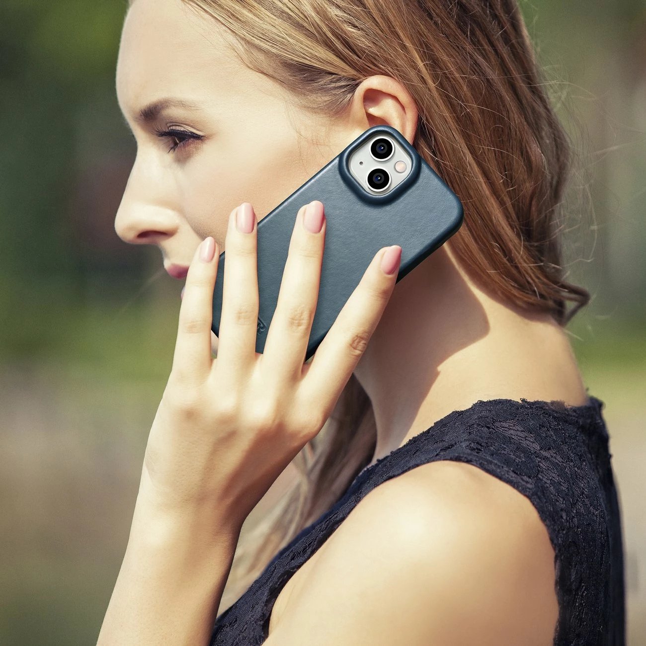 Mbështjellës iCarer Oil Wax Premium Leather Folio për iPhone 14 Plus, MagSafe, kaltër