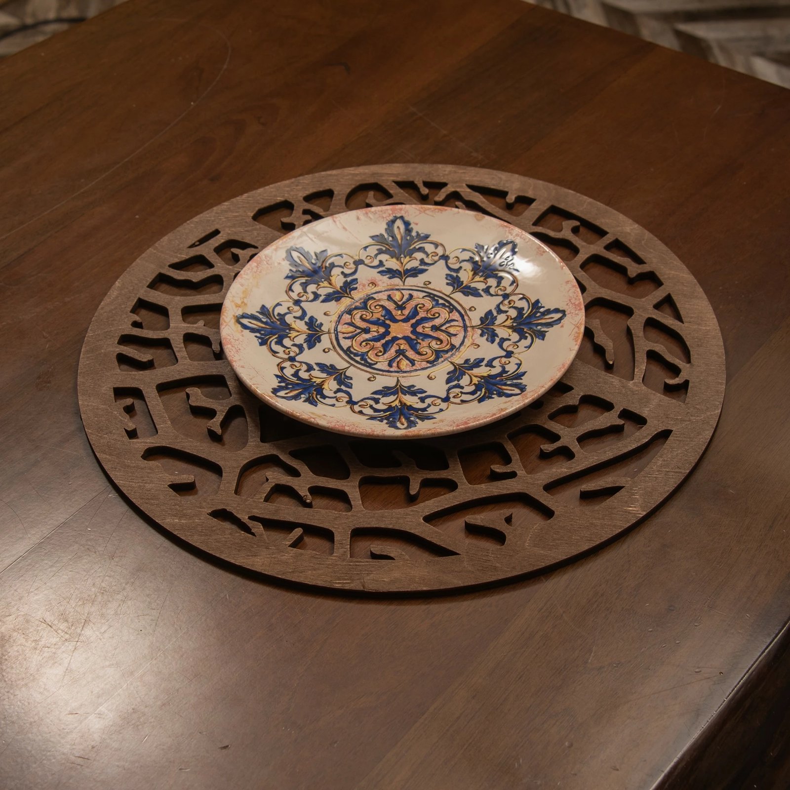 Set nënshtruesish tavoline prej druri, 4 copë, Hermia, ngjyrë korale - wenge