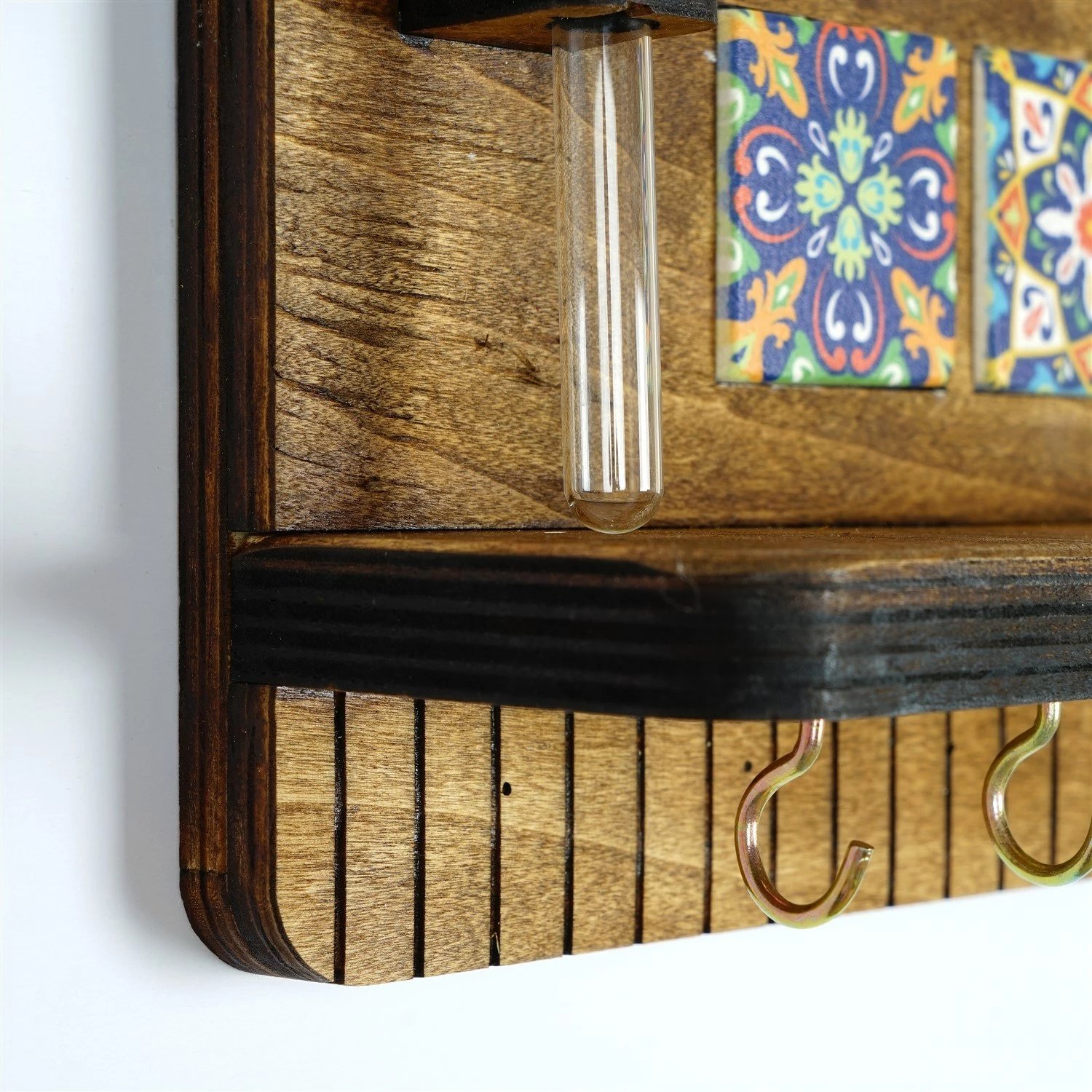 Raf muri Wallity, LAZ161, ngjyrë arre