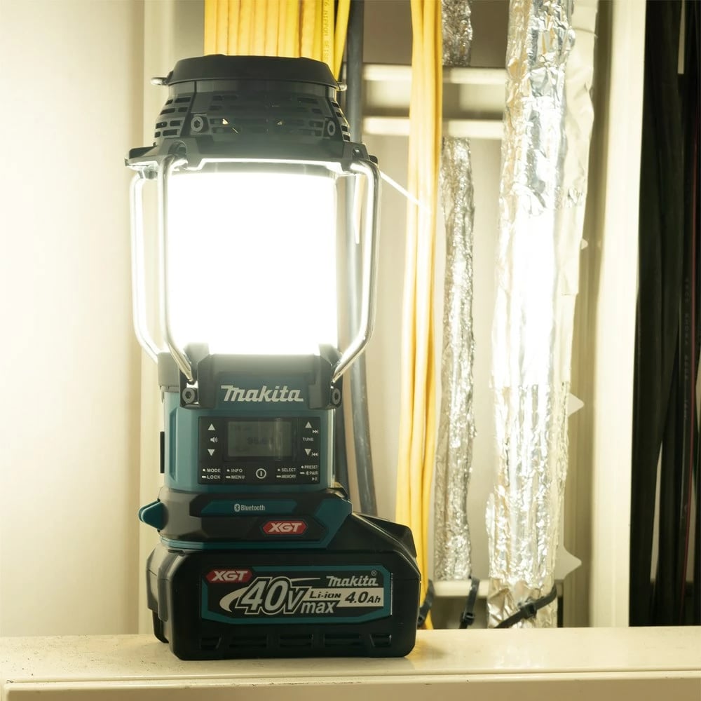 Lanternë LED Makita MR009GZ, 40V, e zezë/blu/e bardhë