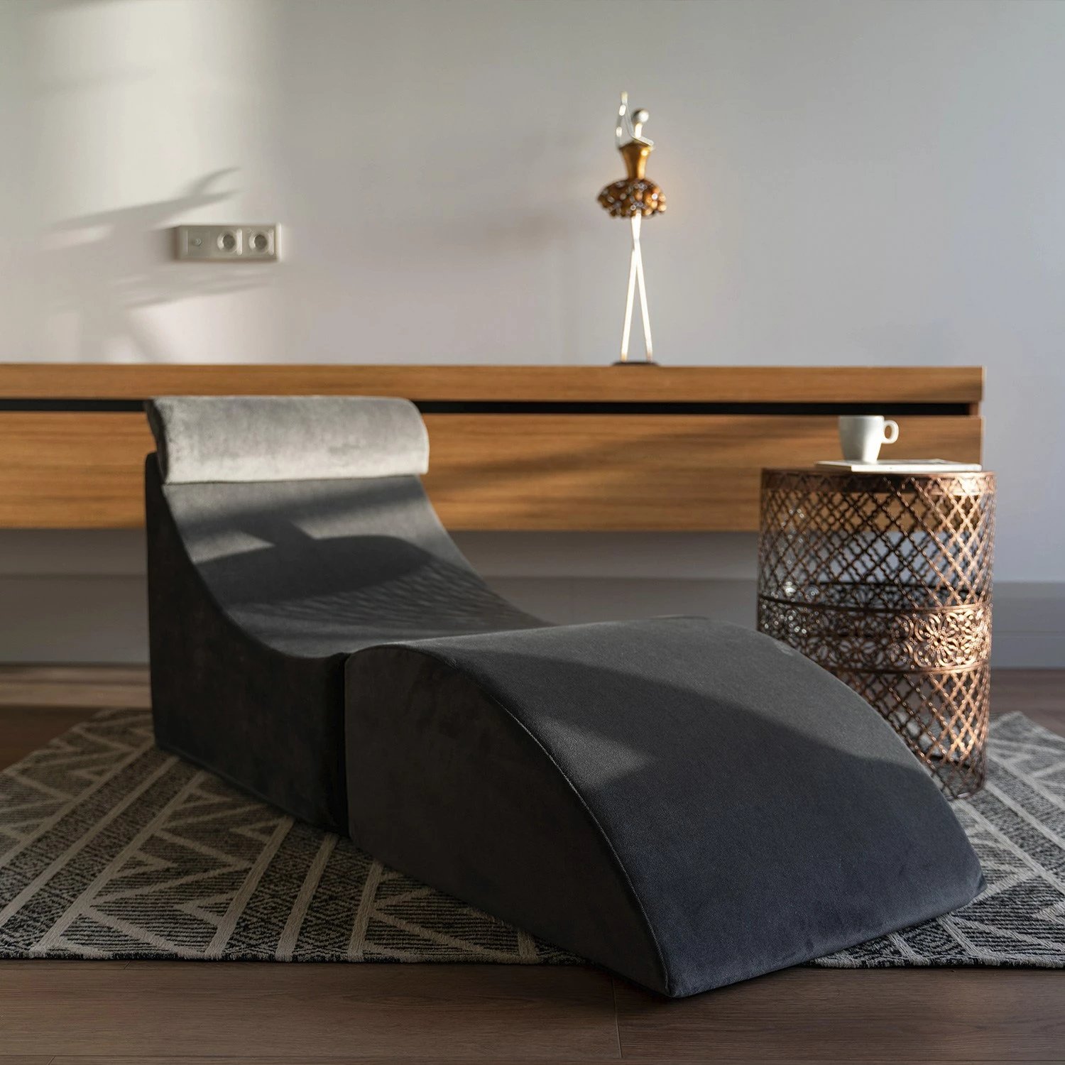 Divan Bella, kadife, ngjyrë antracit, Atelier del Sofa