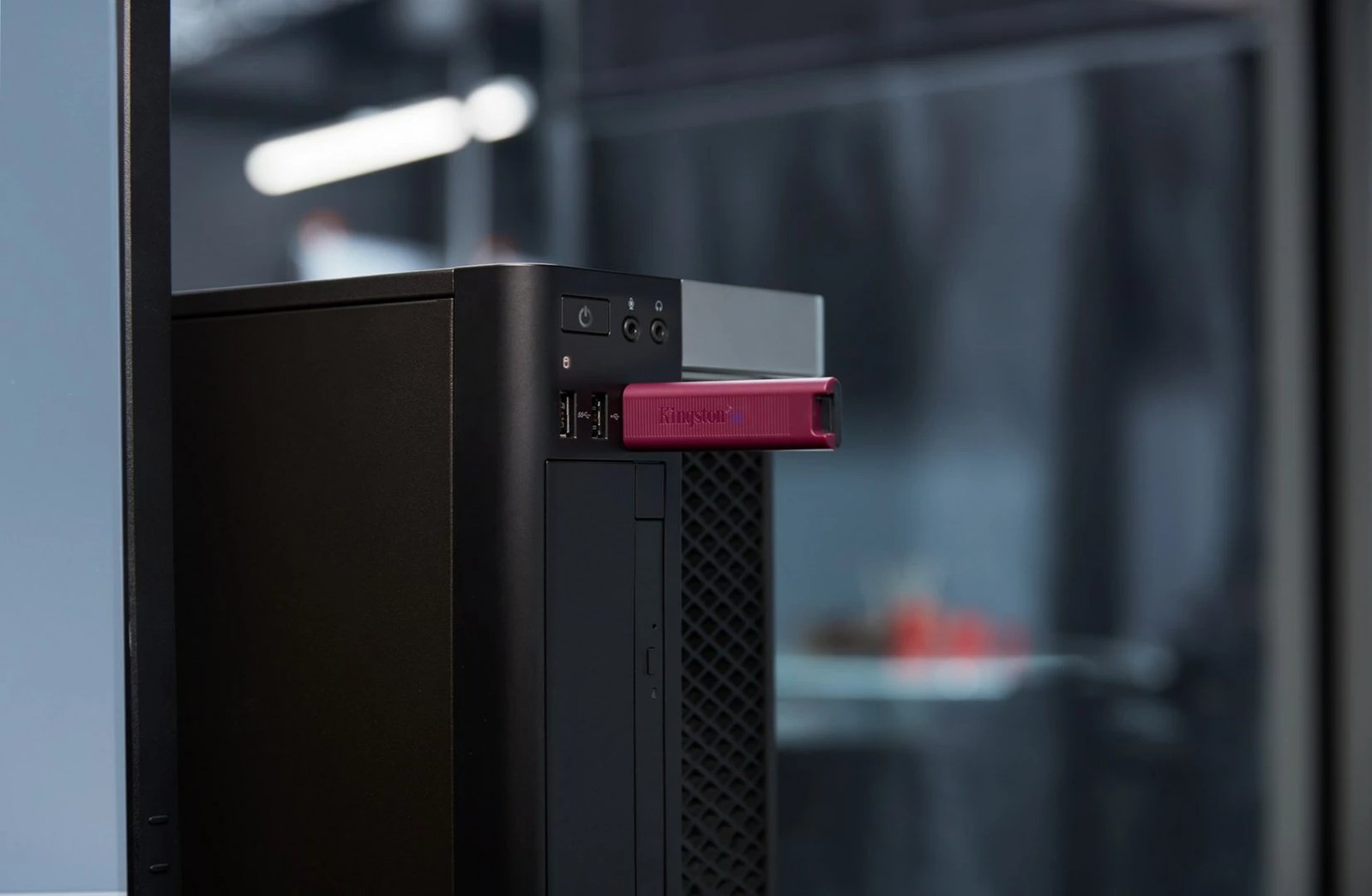 USB Kingston DataTraveler Max 1TB, USB 3.2 Gen 2, Kuqe