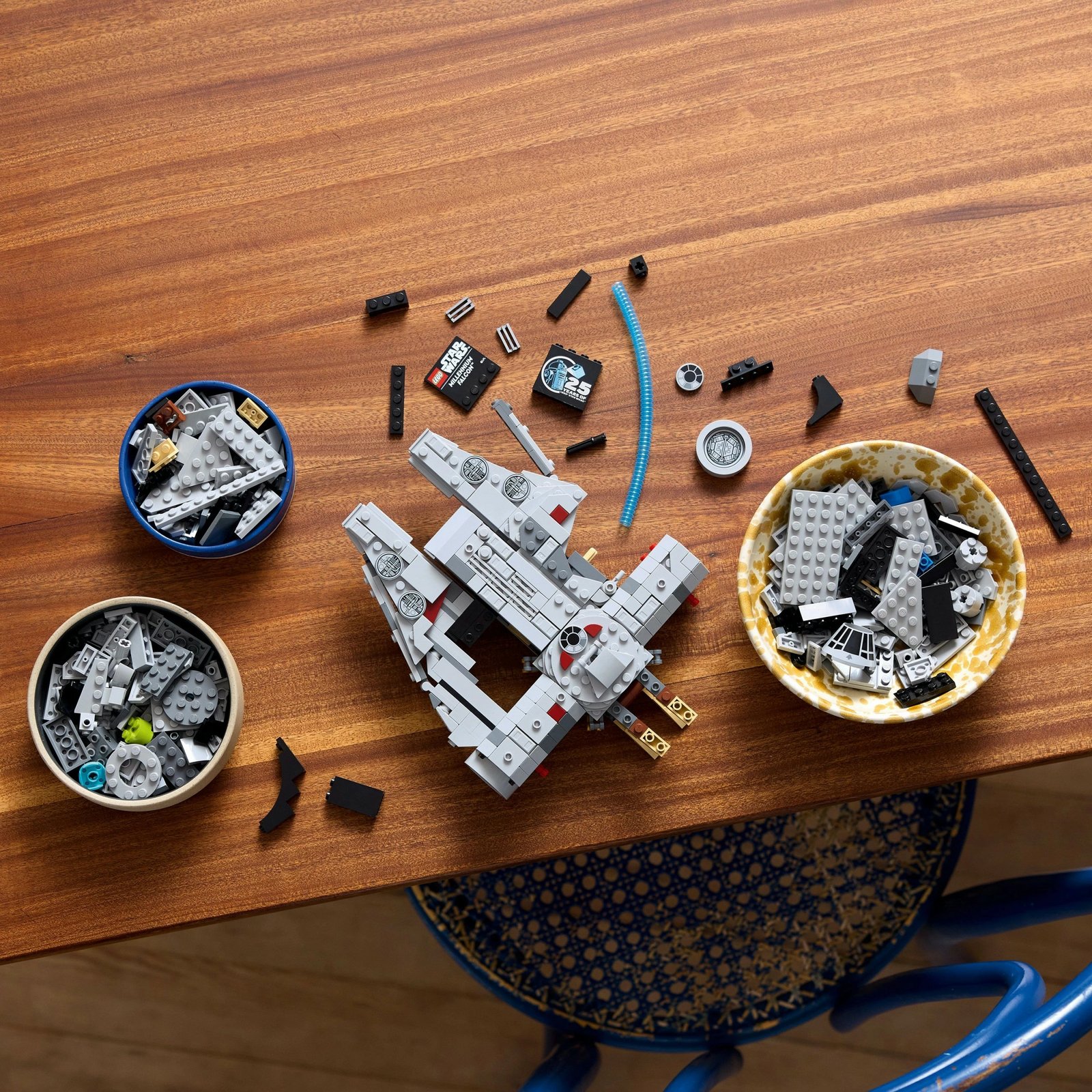 Set ndërtimi LEGO Millennium Falcon, 18 vjet, Plastik, 921 pjesë, shumëngjyrësh Set ndërtimi LEGO Millennium Falcon, 18 vjet, Plastik, 921 pjesë, shumëngjyrësh