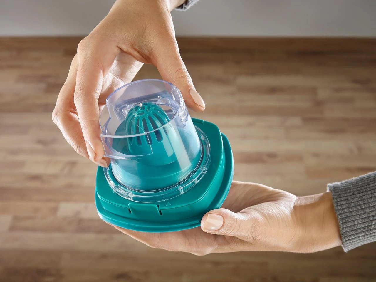 Fshesë elektrike pa kabllo Leifheit PowerVac 2in1, 20V, pa qese, bardhë/kaltër Fshesë elektrike pa kabllo Leifheit PowerVac 2in1, 20V, pa qese, bardhë/kaltër