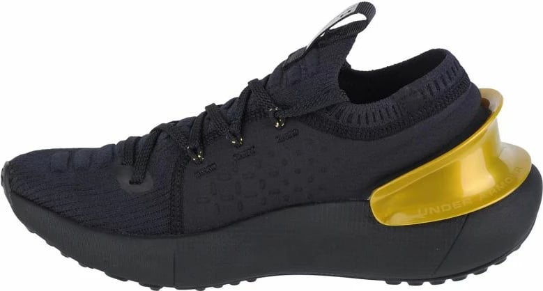 Atlete për femra Under Armour, të zeza